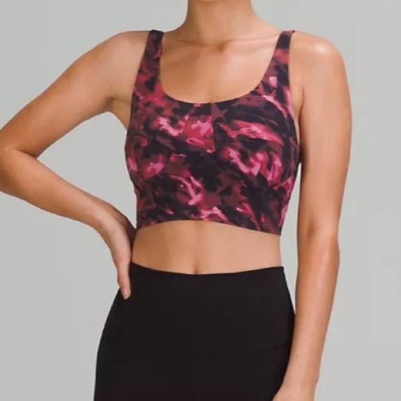 NWT Lululemon Nulu Front Darling Woman’s Yoga Bra Size 2💕